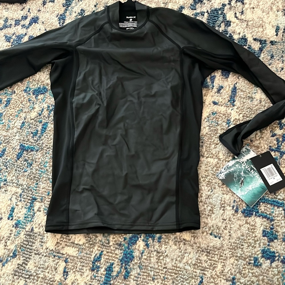 Rash guard surf shirt